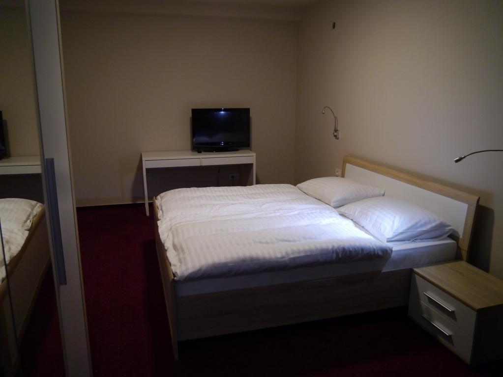 Boutique Hotel Barrel Sesvete Oda fotoğraf